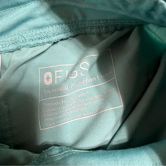 Figs Womens Scrub Set - XXS - Picture 8 of 8